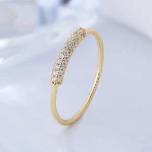 2023-luxury-simple-style-jewelry-ring-Anniversary-Bands-Broken-diamonds-twine-Ring-3.webp