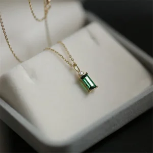 925-Sterling-Silver-European-Simple-Square-Green-Crystal-Pendant-Clavicle-Chain-Necklace-Women-Classic-Plating-14k-3.webp