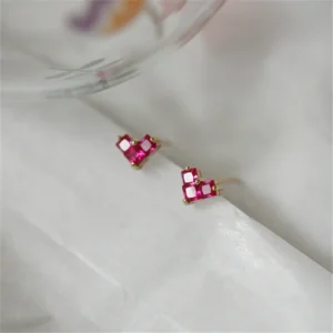925-Sterling-Silver-French-Simple-Red-Zircon-Heart-Stud-Earrings-Women-Light-Luxury-Temperament-Wedding-Jewelry-4.webp