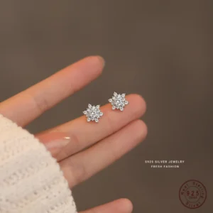 French-Light-Luxury-Pav-Zircon-Snowflake-Earrings-for-Women-Student-925-Sterling-Silver-Christmas-Party-Jewelry.webp