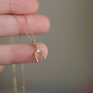 Gold-Plated-Sterling-Silver-Fashion-Horseshoe-Necklace-Wholesale.jpg