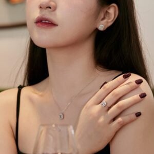 LGSR206281242A4.jpg