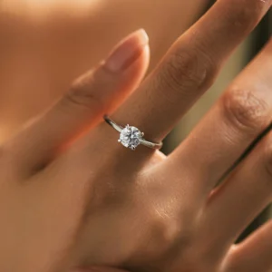 MODIAN-1CT-D-Color-Round-High-Quality-Moissanite-Ring-For-Women-925-Sterling-Silver-Romantic-Wedding-1.webp
