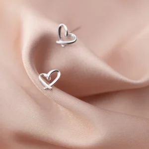 Modian-Classic-Line-Tiny-Design-Hearts-Simple-Stud-Earrings-For-Women-Charm-925-Sterling-Silver-Studs-2.webp
