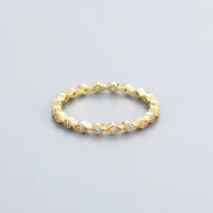 fulsun-Minimalistic-fashion-jewelry-Geometric-Diamond-Shape-Zircon-Ring-3.webp