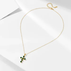 original-design-green-zircon-jewellery-Emerald-cross-pendants-necklace-Sterling-925-silver-jewelry-wholesale-for-women-2.webp