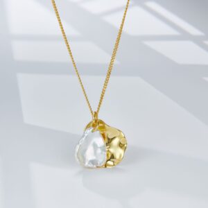 artistic-daily-wear-baroque-pearl-jewelry.jpg