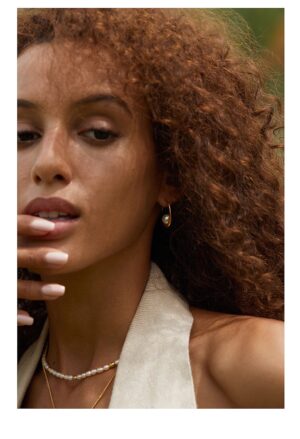 gold-plated-pearl-curve-earrings-for-daily-office-chic.jpg