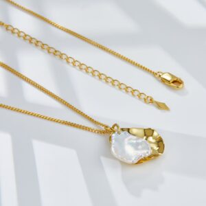 sterling-silver-baroque-pearl-gold-necklace-artistic-daily-wear.jpg