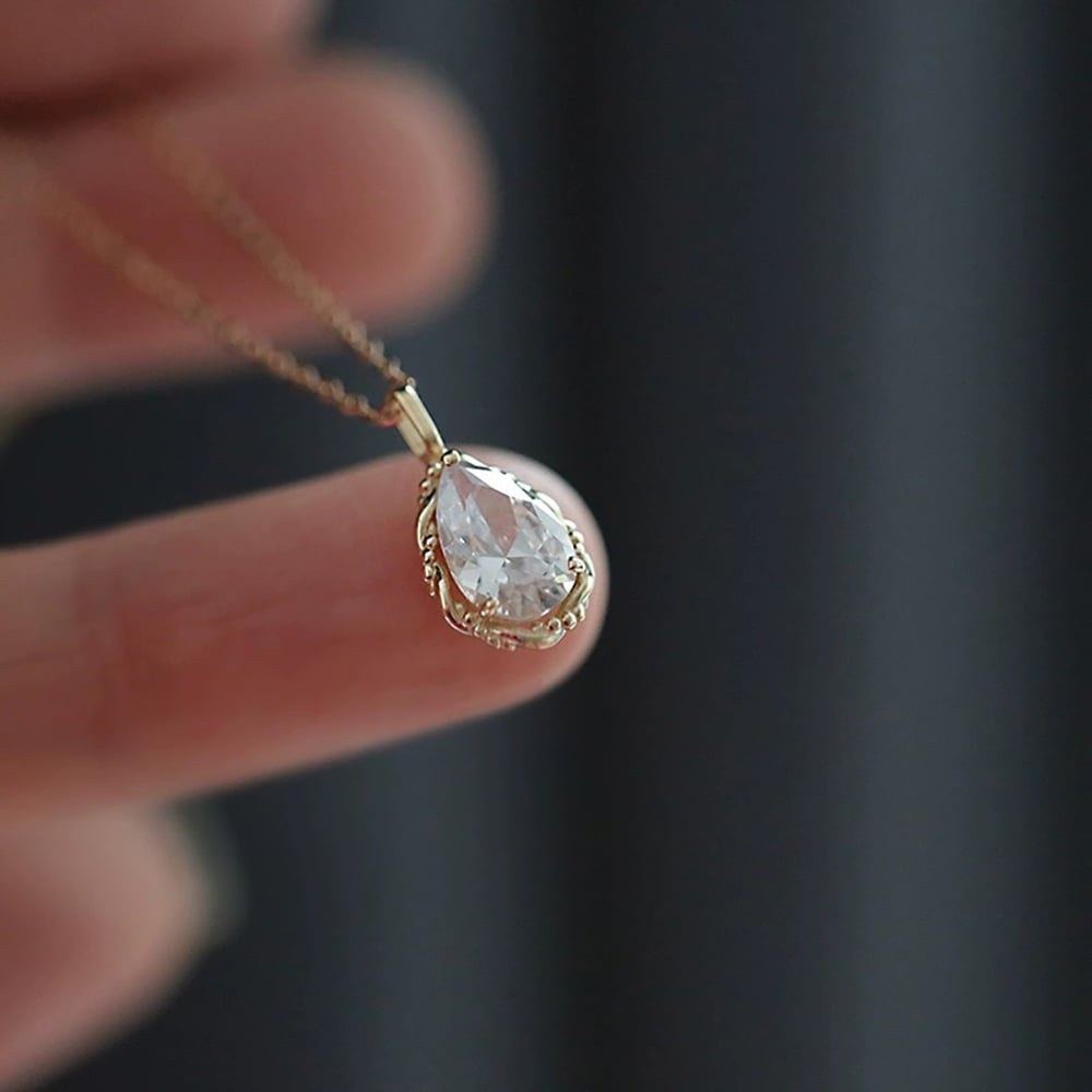 Vintage Teardrop CZ Pendant Necklace for Womens